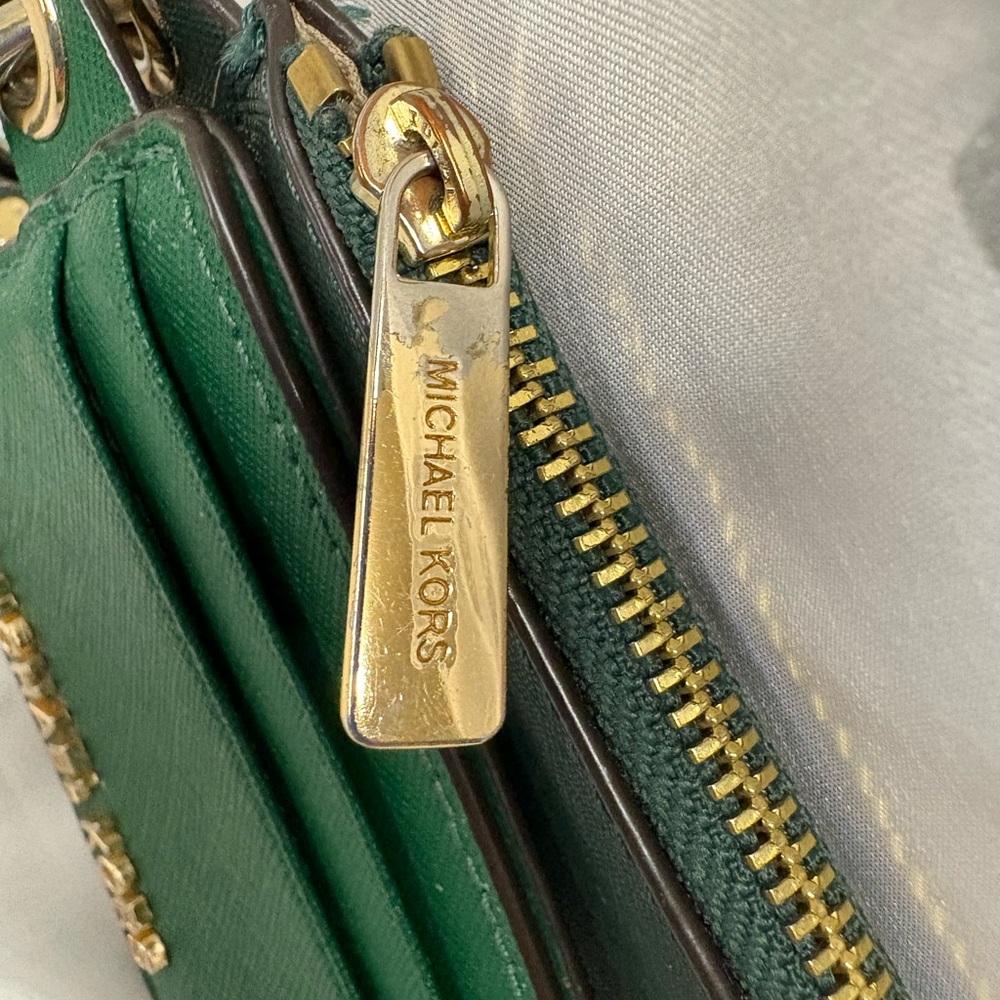 Michael Kors Giftables Small Wallet Card Case Duo in Green Leather - Picture 12 of 12